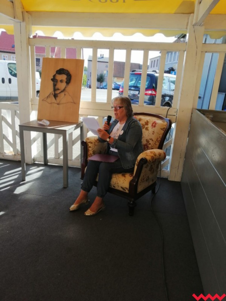 Fragmenty polskich nowel odczytywano na miłosławskim rynku