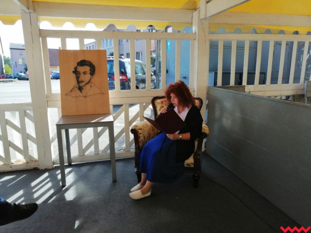 Fragmenty polskich nowel odczytywano na miłosławskim rynku