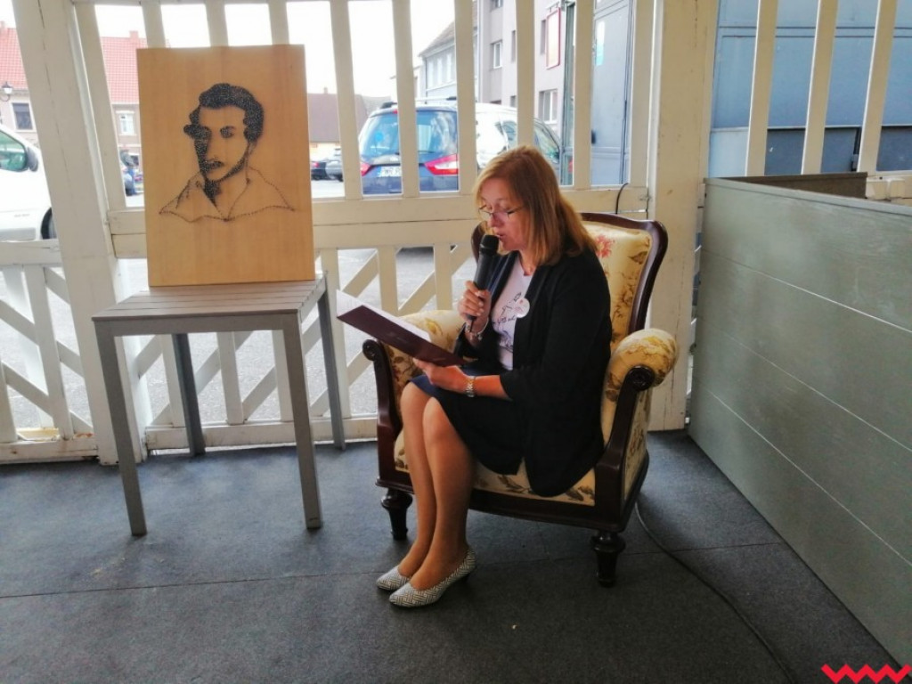 Fragmenty polskich nowel odczytywano na miłosławskim rynku