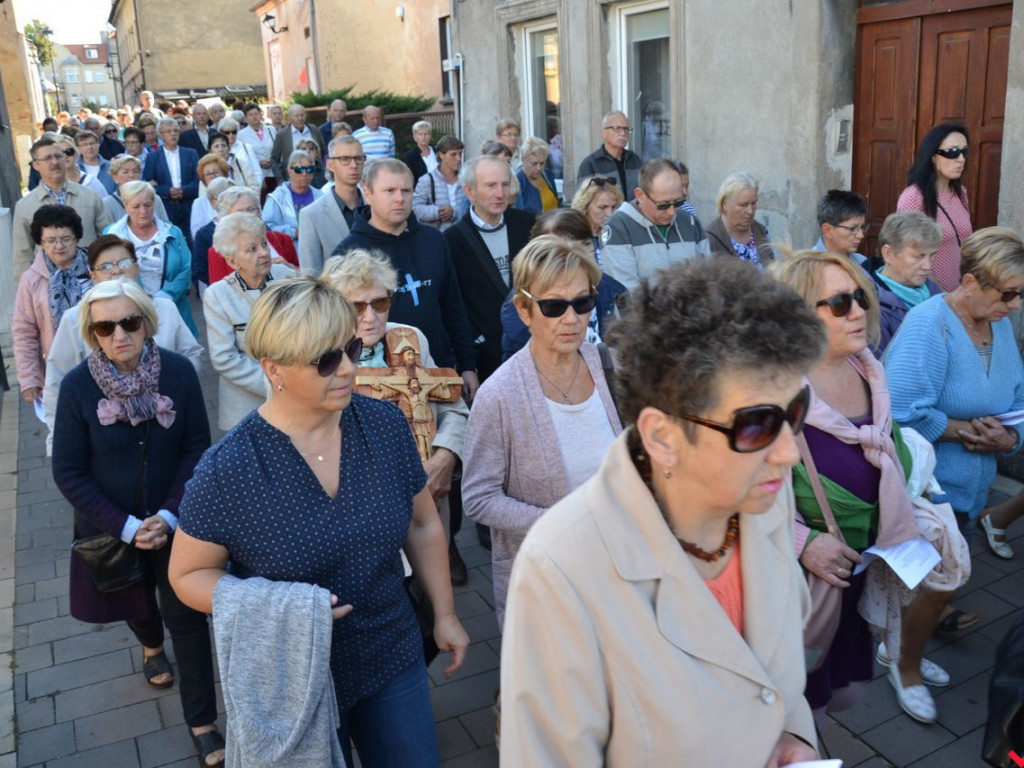 W obronie wiary i wartości. Setki osób w akcji Września pod Krzyżem