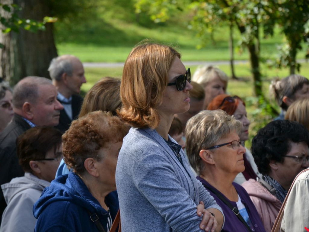 W obronie wiary i wartości. Setki osób w akcji Września pod Krzyżem