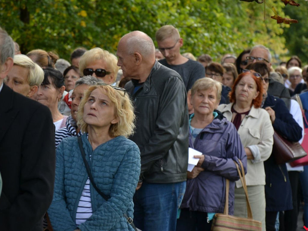 W obronie wiary i wartości. Setki osób w akcji Września pod Krzyżem