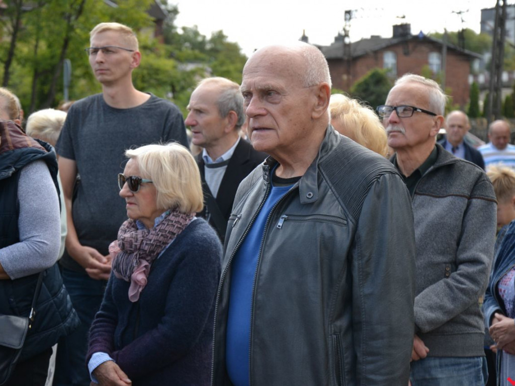 W obronie wiary i wartości. Setki osób w akcji Września pod Krzyżem