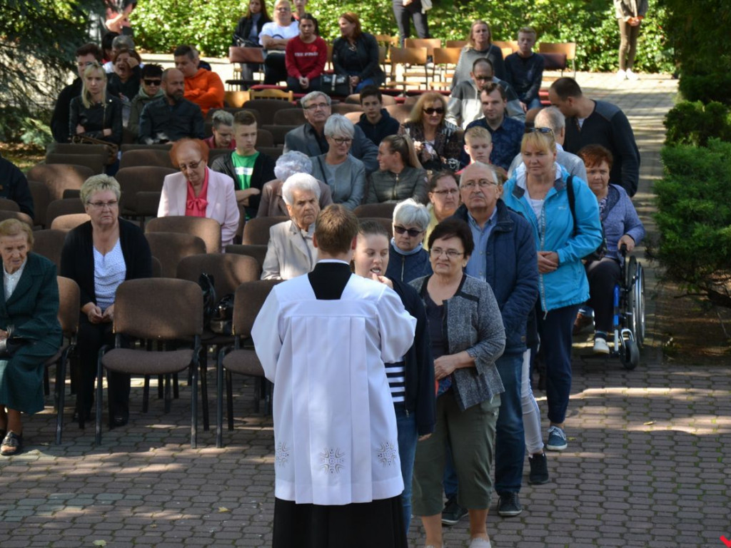W obronie wiary i wartości. Setki osób w akcji Września pod Krzyżem