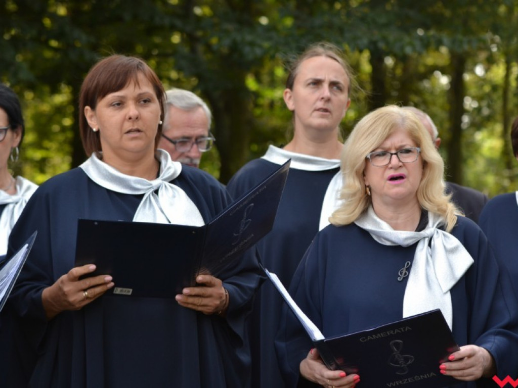 Ponownie odsłonięto pomnik Słowackiego. Krótko potem burmistrz zadziwił mieszkańców