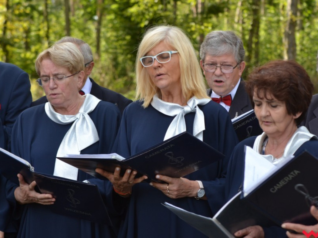 Ponownie odsłonięto pomnik Słowackiego. Krótko potem burmistrz zadziwił mieszkańców