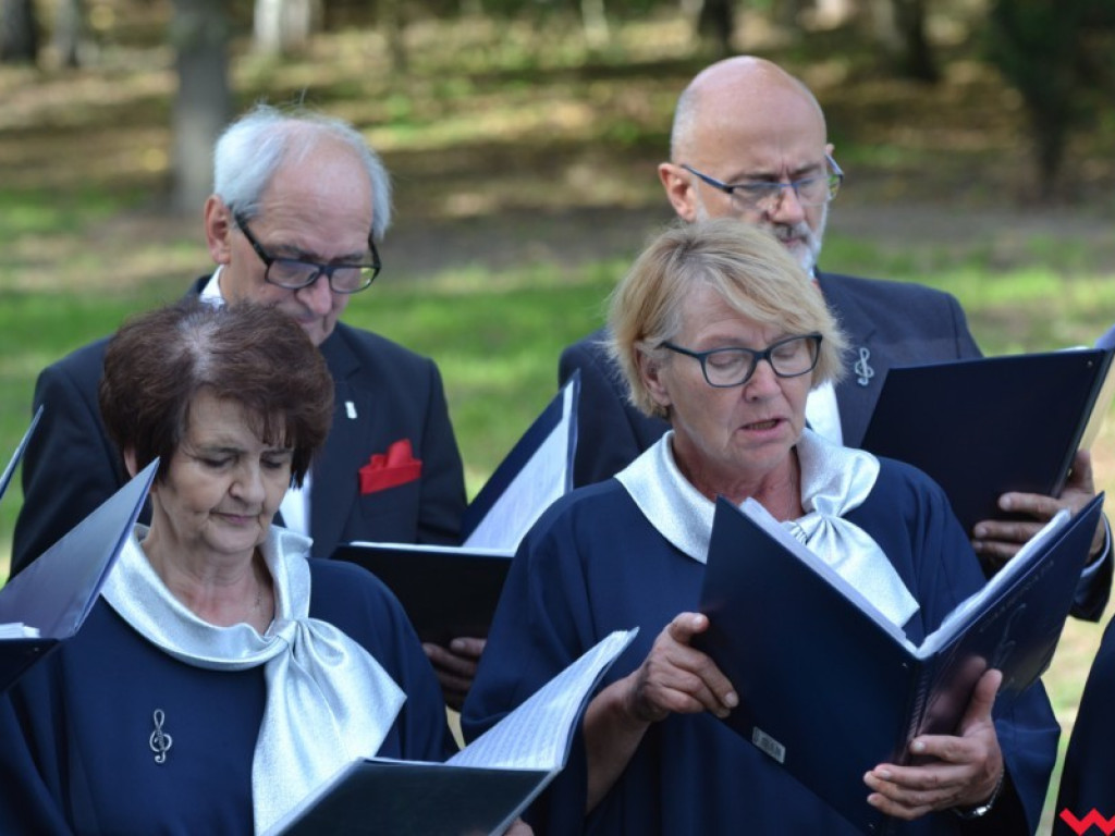 Ponownie odsłonięto pomnik Słowackiego. Krótko potem burmistrz zadziwił mieszkańców
