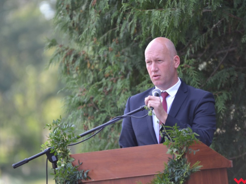 Ponownie odsłonięto pomnik Słowackiego. Krótko potem burmistrz zadziwił mieszkańców