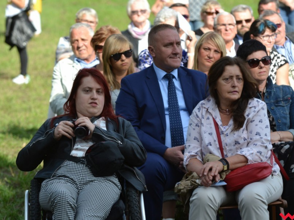 Ponownie odsłonięto pomnik Słowackiego. Krótko potem burmistrz zadziwił mieszkańców