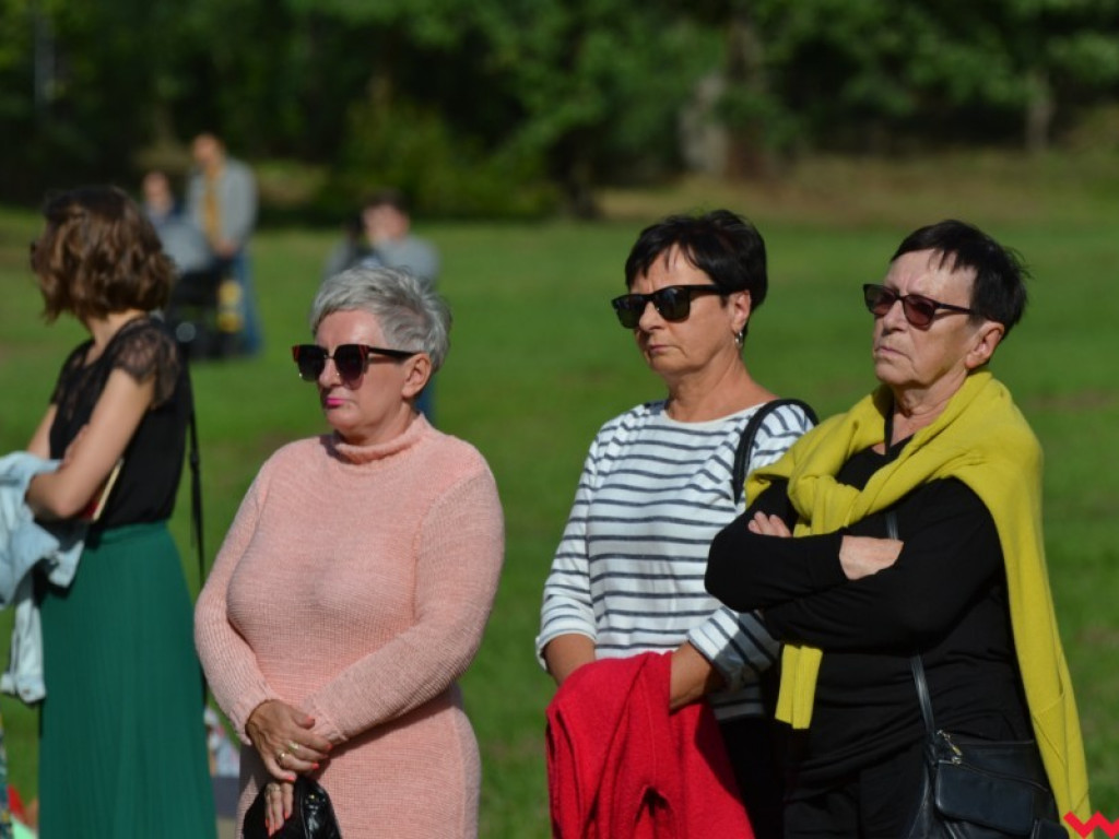 Ponownie odsłonięto pomnik Słowackiego. Krótko potem burmistrz zadziwił mieszkańców