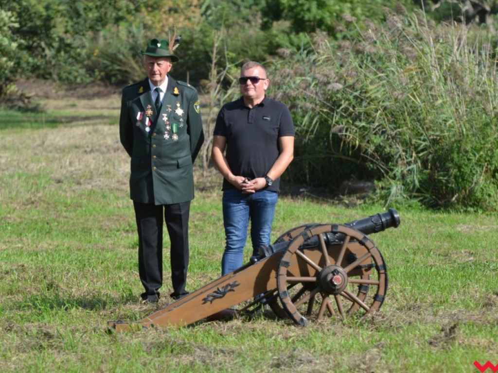 Ponownie odsłonięto pomnik Słowackiego. Krótko potem burmistrz zadziwił mieszkańców