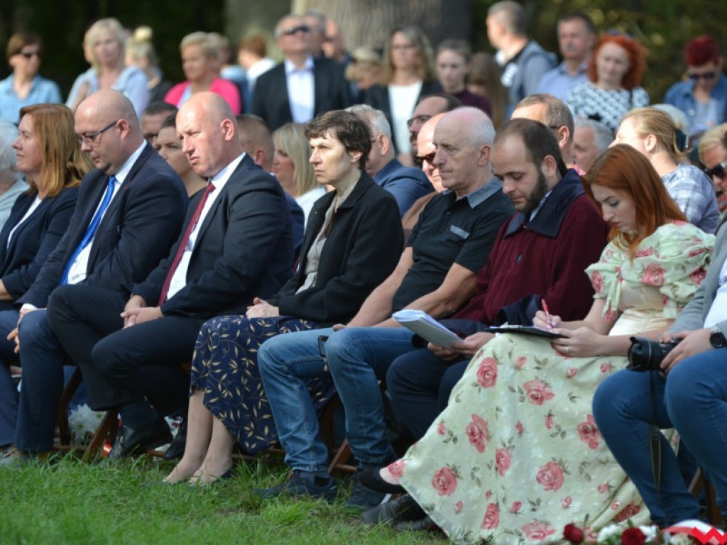 Ponownie odsłonięto pomnik Słowackiego. Krótko potem burmistrz zadziwił mieszkańców