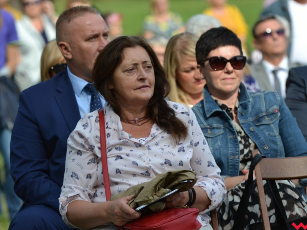 Ponownie odsłonięto pomnik Słowackiego. Krótko potem burmistrz zadziwił mieszkańców