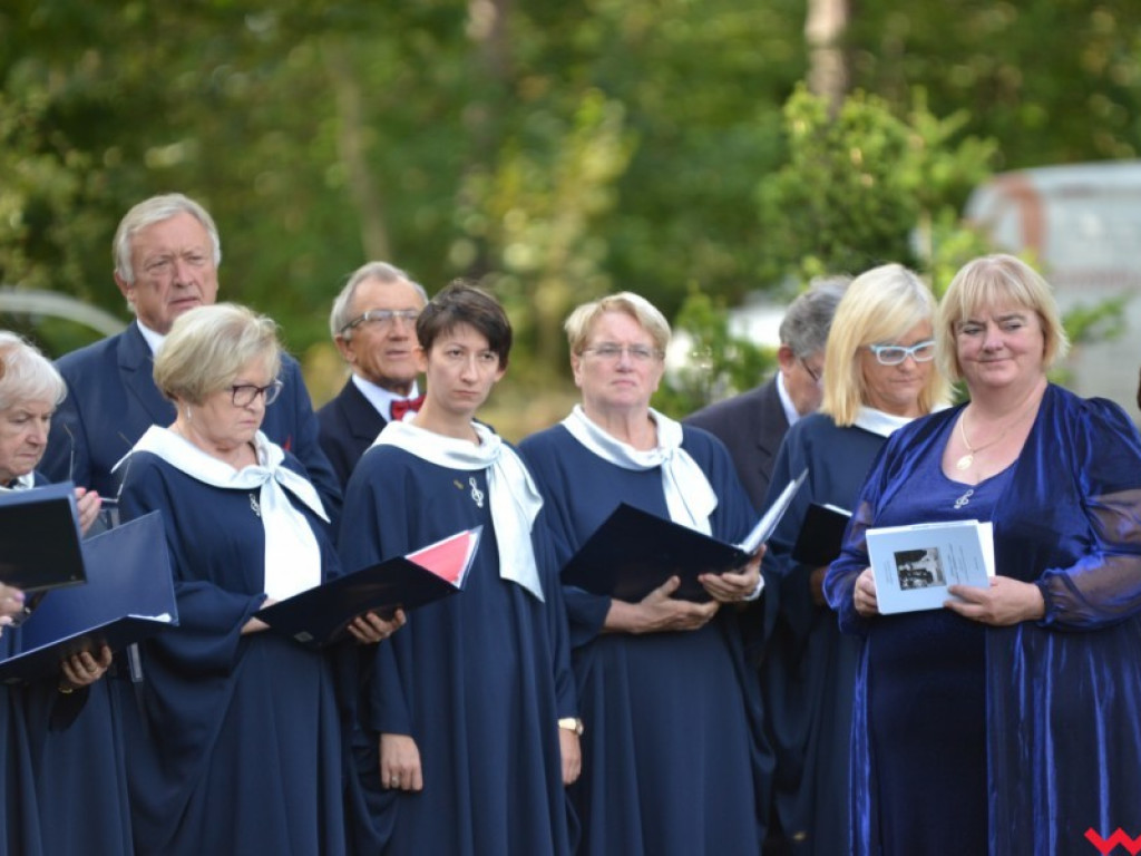 Ponownie odsłonięto pomnik Słowackiego. Krótko potem burmistrz zadziwił mieszkańców