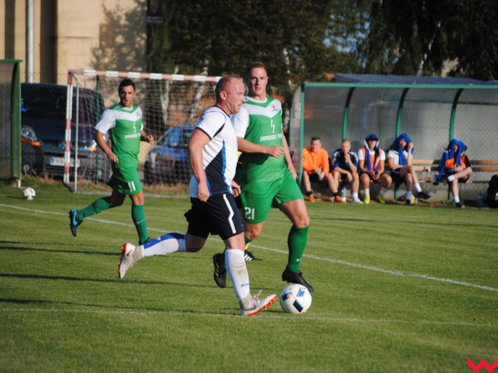 Niezłe widowisko w Pyzdrach. Warta dzieli się punktami ze swoją imienniczką z Krzymowa