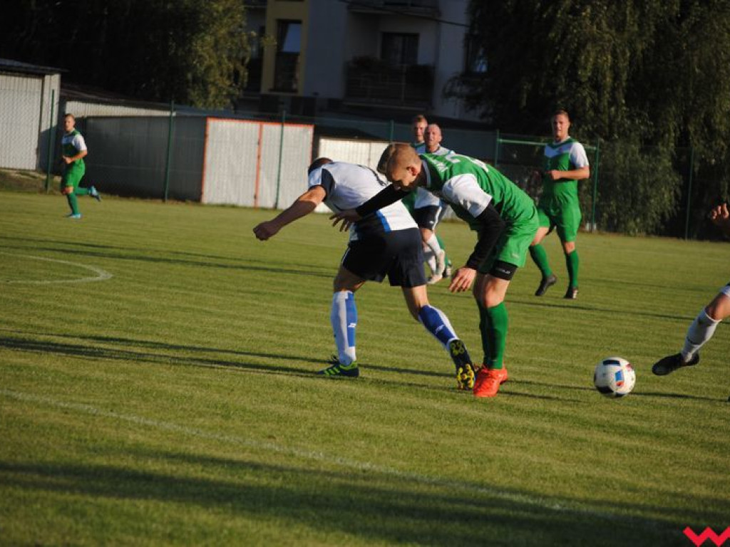 Niezłe widowisko w Pyzdrach. Warta dzieli się punktami ze swoją imienniczką z Krzymowa