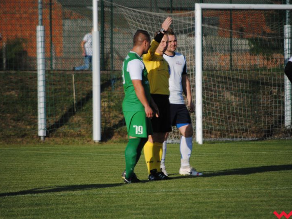 Niezłe widowisko w Pyzdrach. Warta dzieli się punktami ze swoją imienniczką z Krzymowa