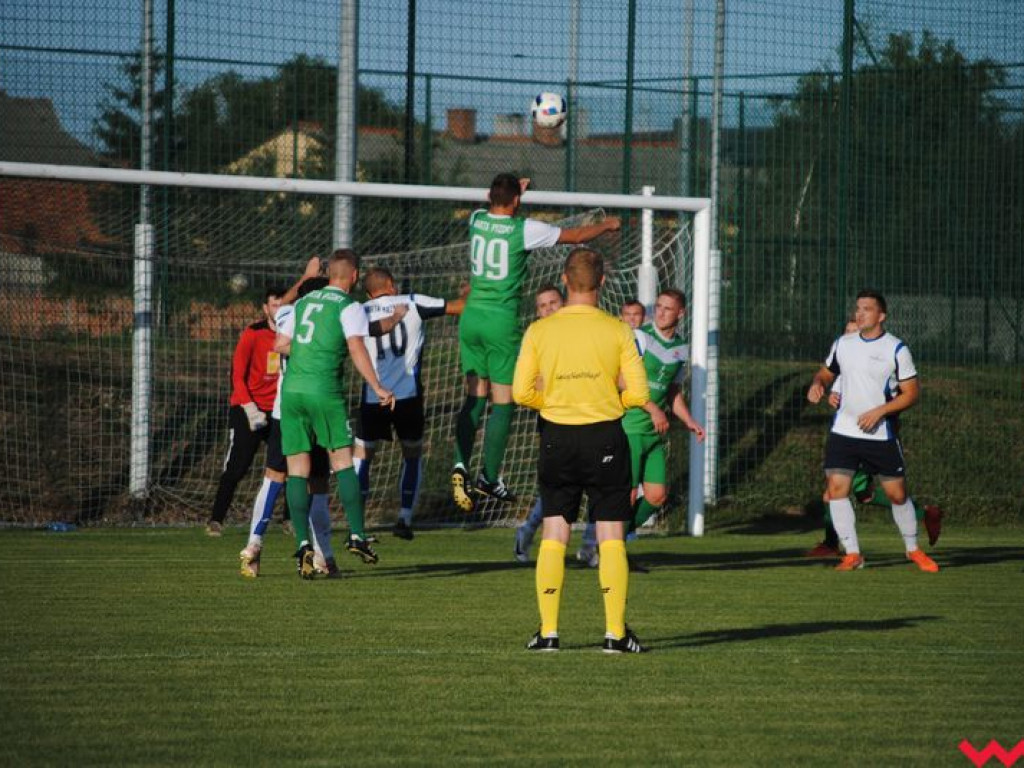 Niezłe widowisko w Pyzdrach. Warta dzieli się punktami ze swoją imienniczką z Krzymowa