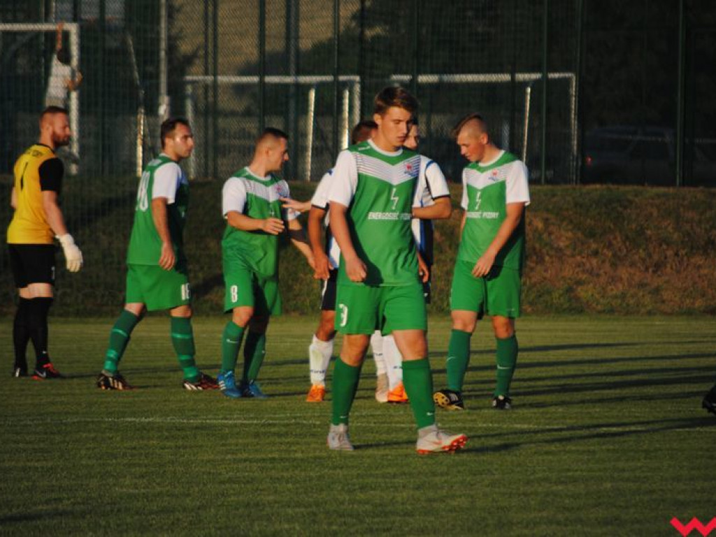 Niezłe widowisko w Pyzdrach. Warta dzieli się punktami ze swoją imienniczką z Krzymowa