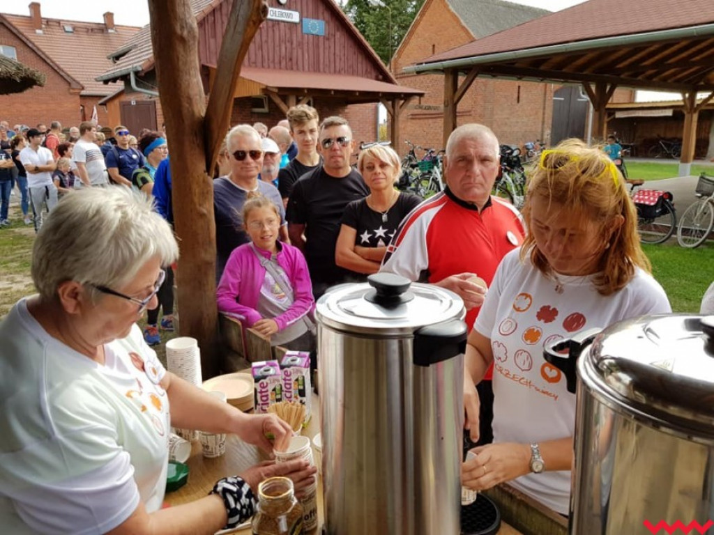 Udana wycieczka po gminie Miłosław. Na rowery wsiedli i starsi, i młodsi mieszkańcy