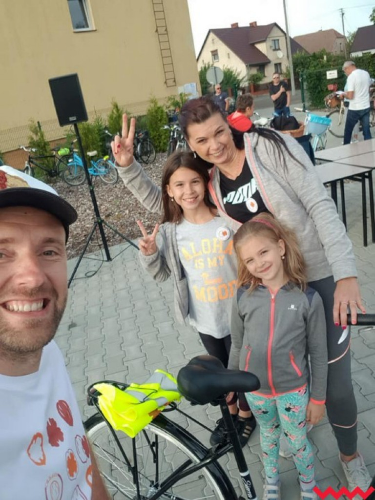Udana wycieczka po gminie Miłosław. Na rowery wsiedli i starsi, i młodsi mieszkańcy