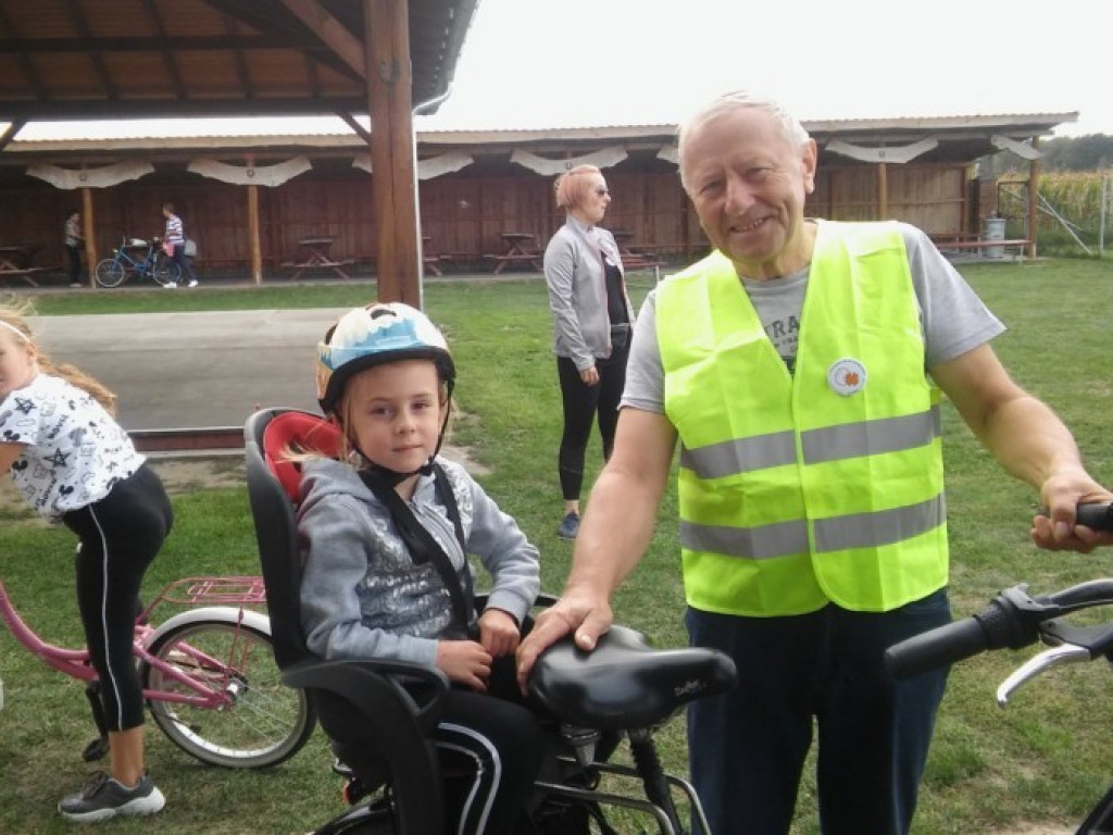 Udana wycieczka po gminie Miłosław. Na rowery wsiedli i starsi, i młodsi mieszkańcy
