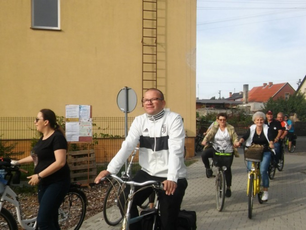 Udana wycieczka po gminie Miłosław. Na rowery wsiedli i starsi, i młodsi mieszkańcy