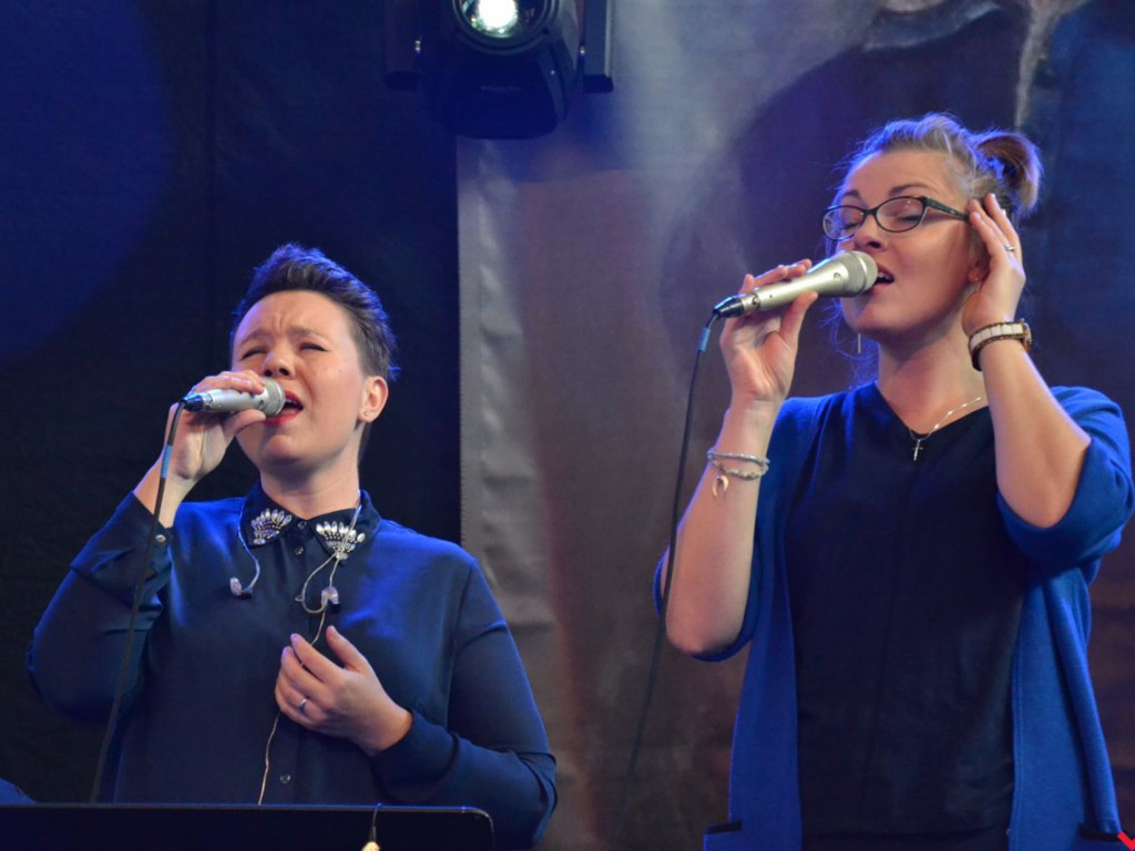 Wielkie religijne uniesienie na Spotkaniu Młodzieży „Kostka 2019” we Wrześni