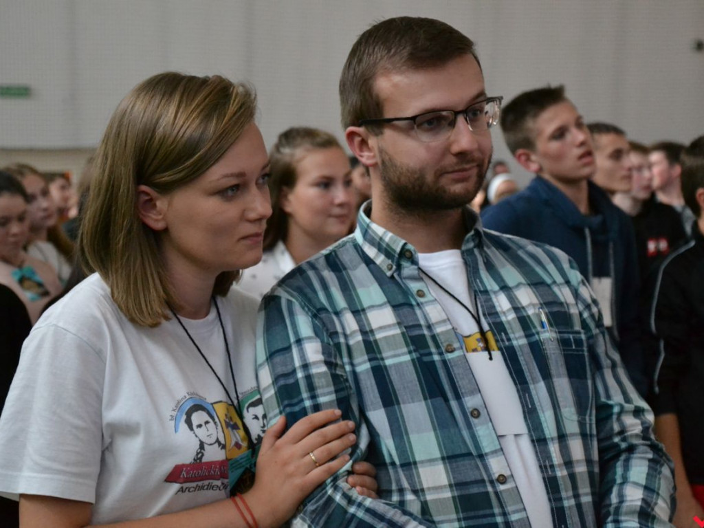 Wielkie religijne uniesienie na Spotkaniu Młodzieży „Kostka 2019” we Wrześni