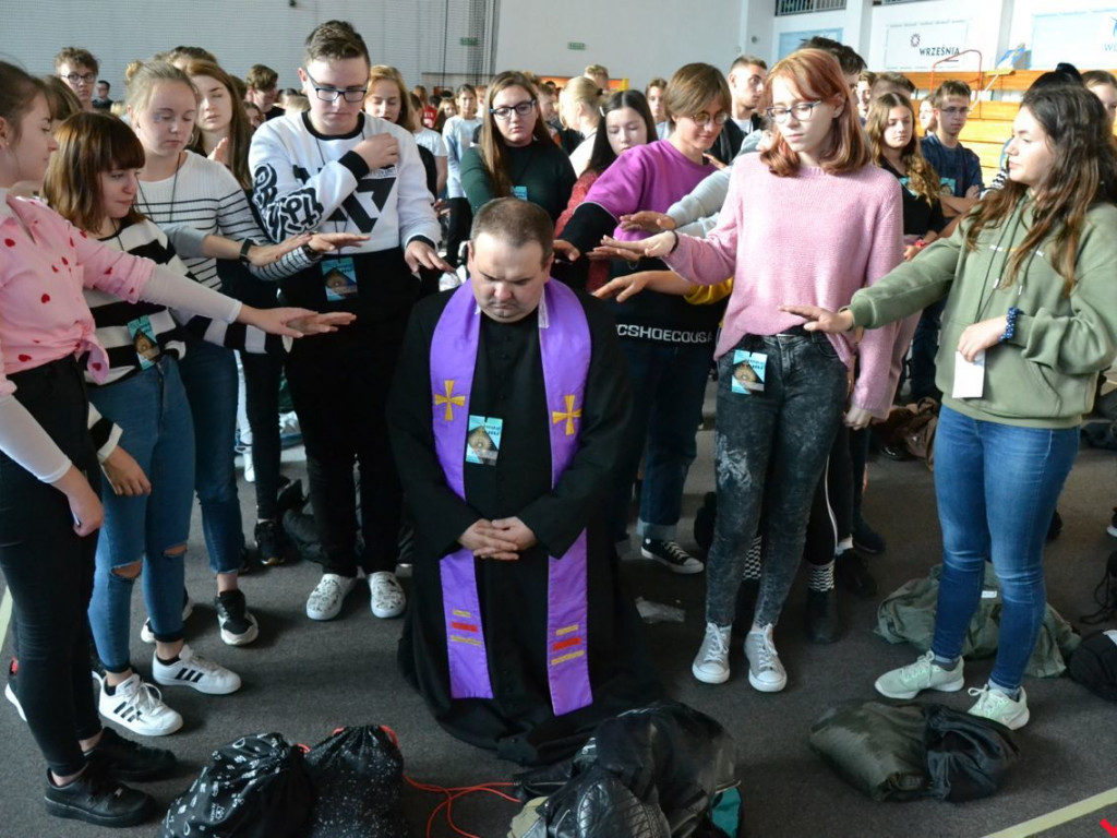 Wielkie religijne uniesienie na Spotkaniu Młodzieży „Kostka 2019” we Wrześni