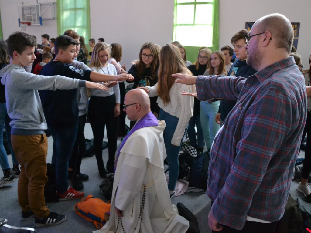 Wielkie religijne uniesienie na Spotkaniu Młodzieży „Kostka 2019” we Wrześni