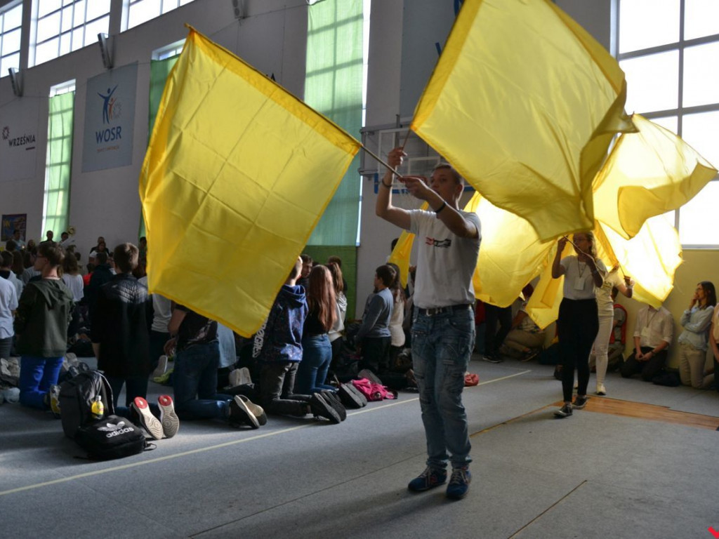 Wielkie religijne uniesienie na Spotkaniu Młodzieży „Kostka 2019” we Wrześni