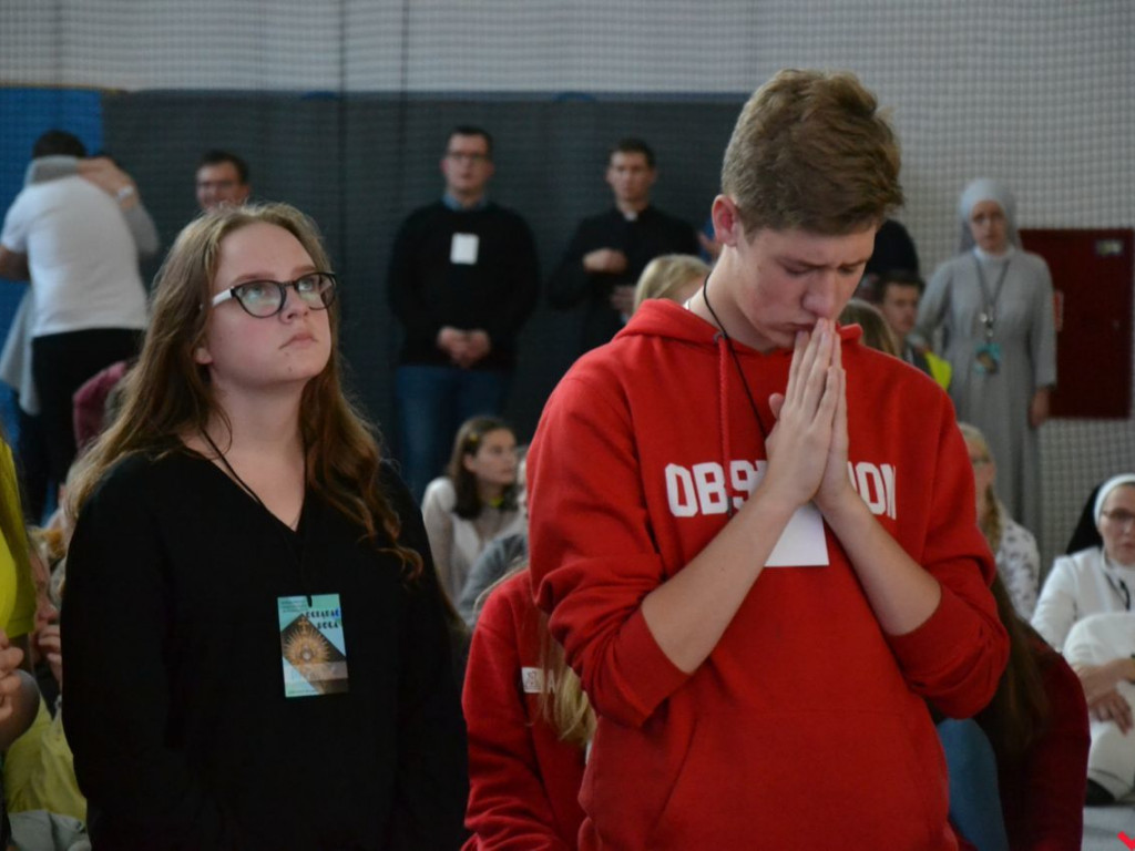 Wielkie religijne uniesienie na Spotkaniu Młodzieży „Kostka 2019” we Wrześni