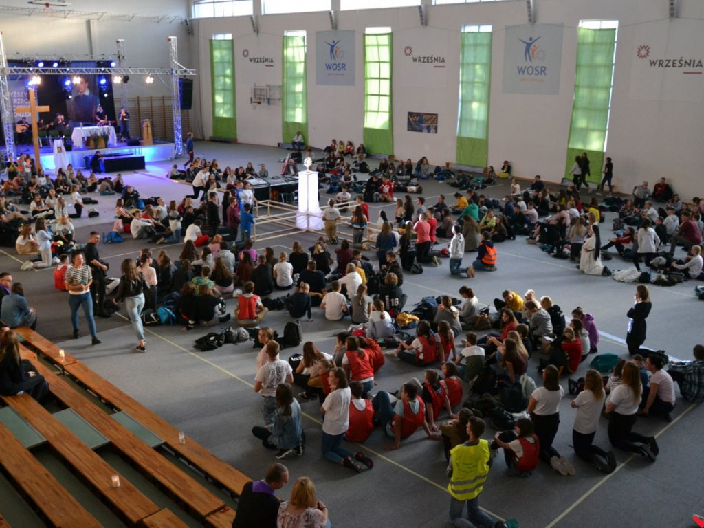 Wielkie religijne uniesienie na Spotkaniu Młodzieży „Kostka 2019” we Wrześni