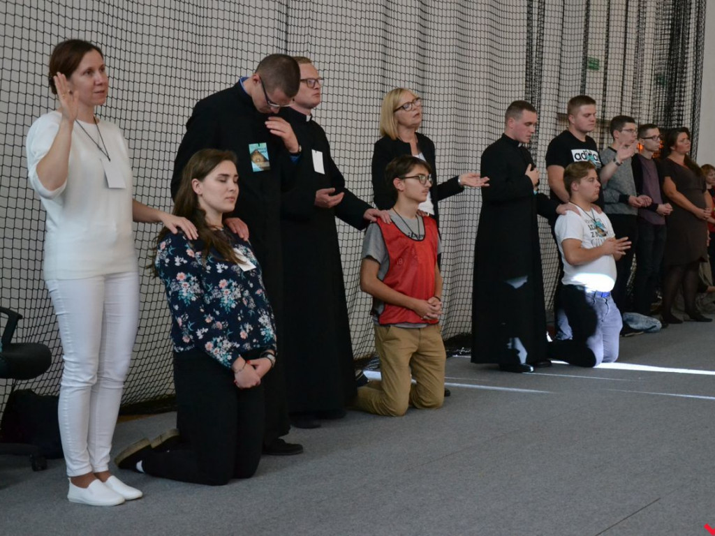 Wielkie religijne uniesienie na Spotkaniu Młodzieży „Kostka 2019” we Wrześni