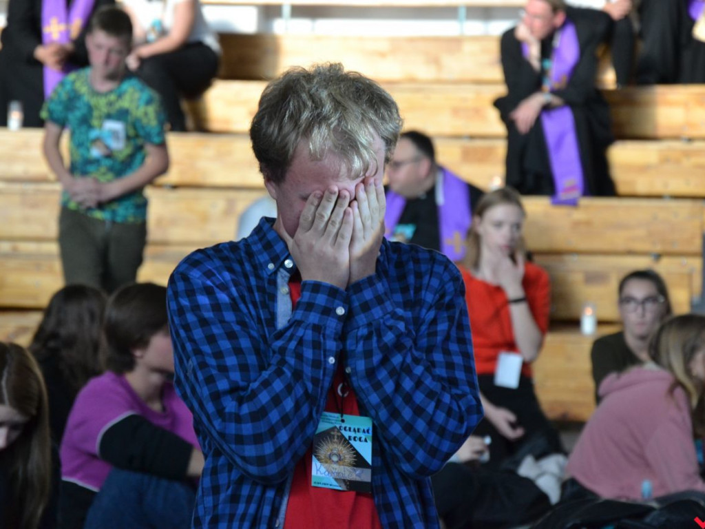 Wielkie religijne uniesienie na Spotkaniu Młodzieży „Kostka 2019” we Wrześni