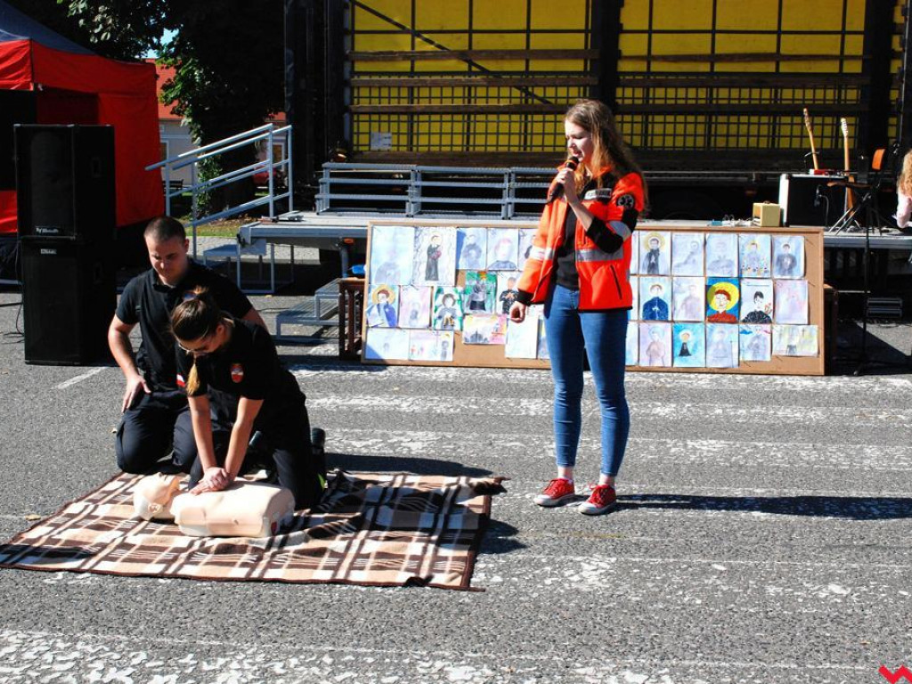 Bawili się i pomagali. Festyn parafialny w Pyzdrach.