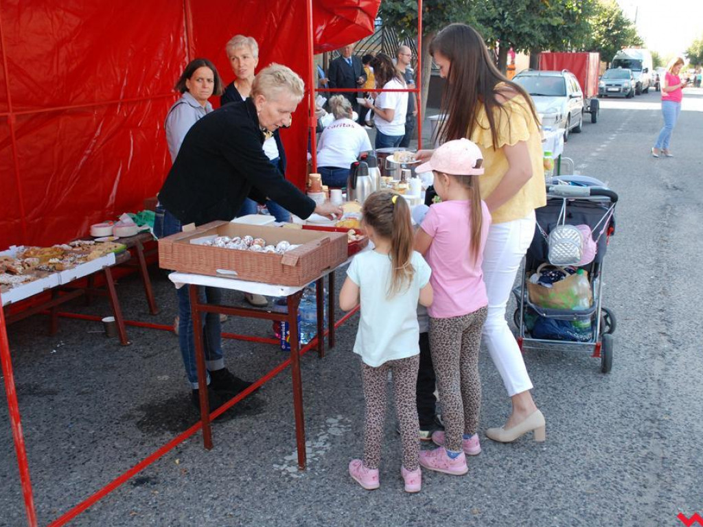 Bawili się i pomagali. Festyn parafialny w Pyzdrach.