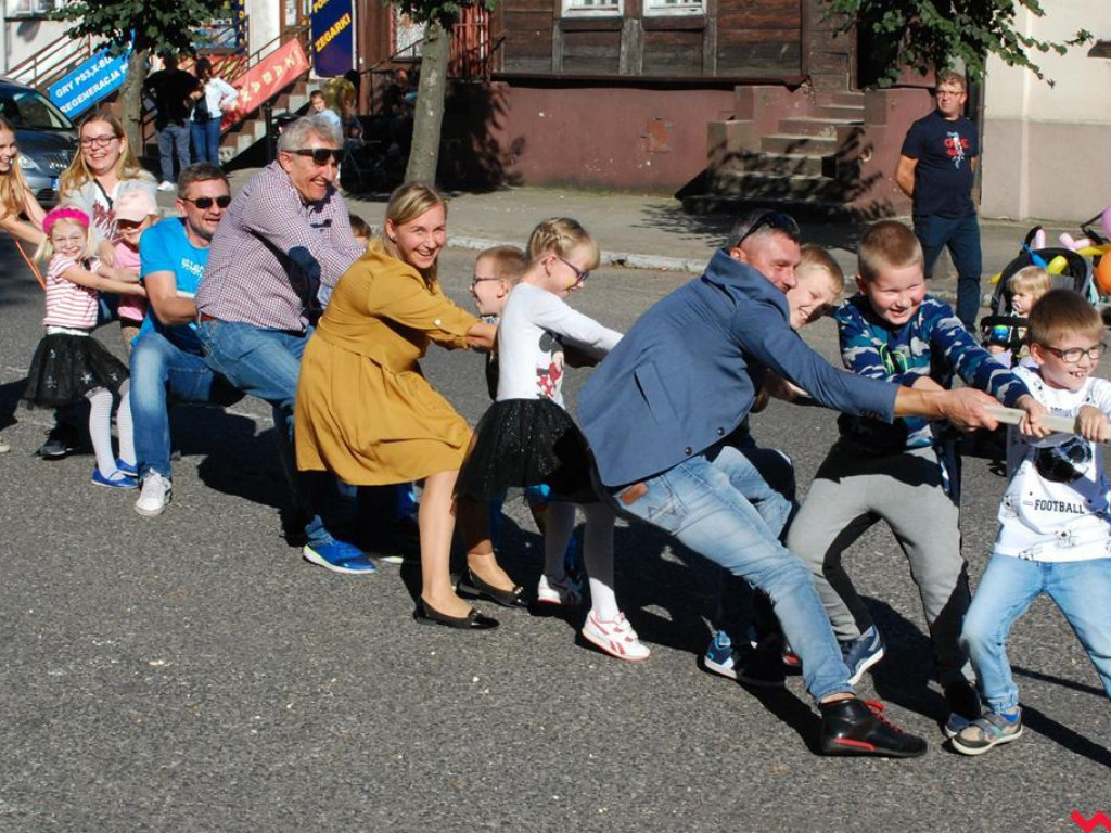 Bawili się i pomagali. Festyn parafialny w Pyzdrach.