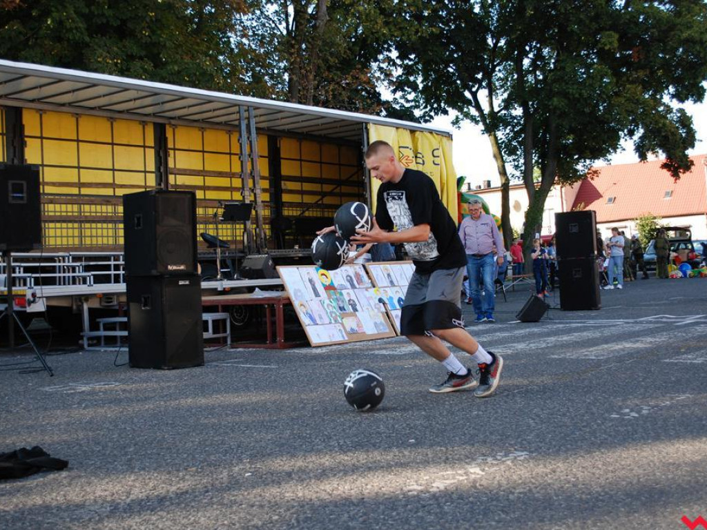 Bawili się i pomagali. Festyn parafialny w Pyzdrach.