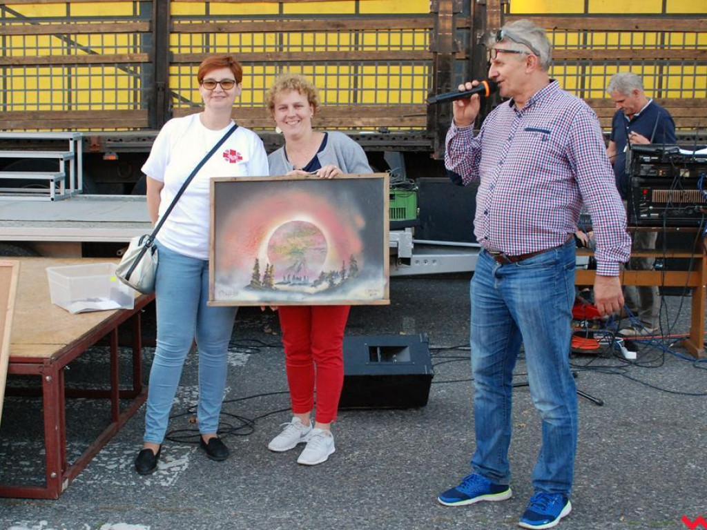 Bawili się i pomagali. Festyn parafialny w Pyzdrach.