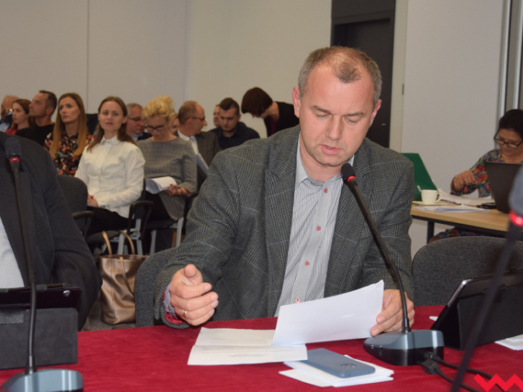 Rzeka pieniędzy popłynie do oświaty. To efekt reformy i podwyżki dla nauczycieli