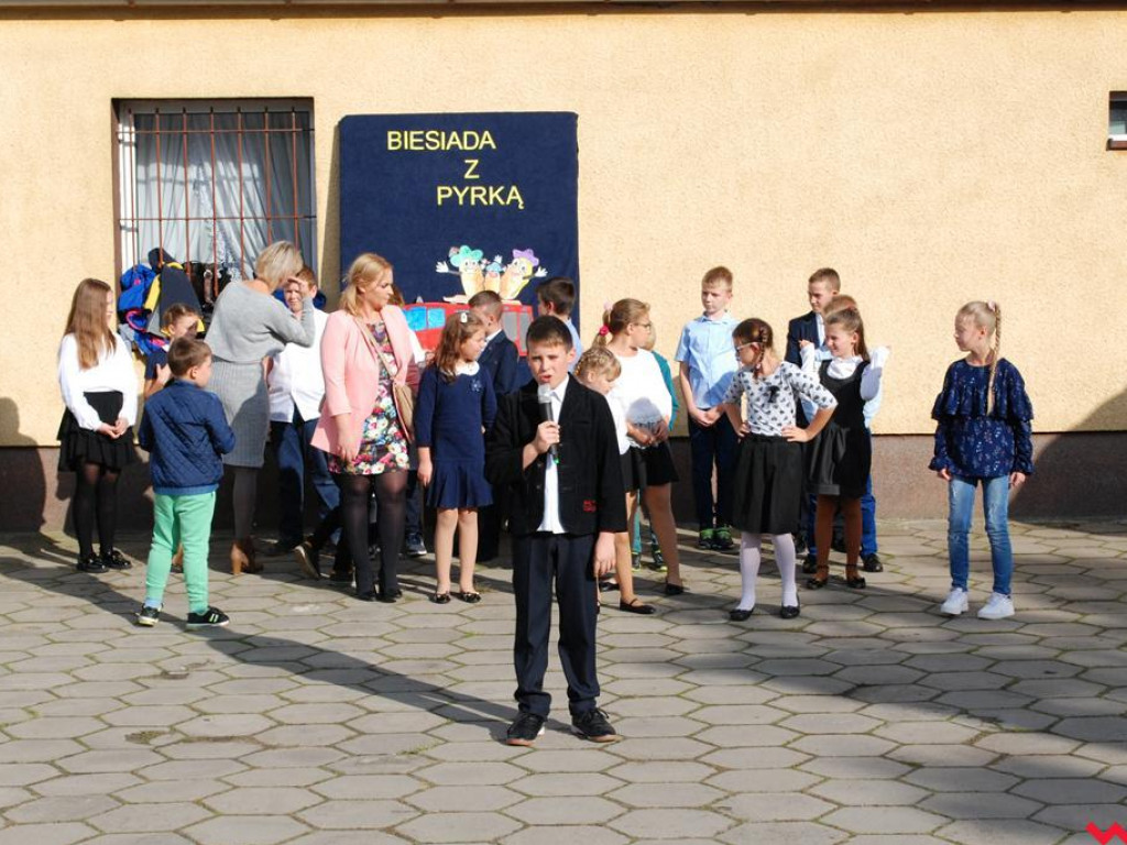 Nowy samochód strażacki poświęcony
