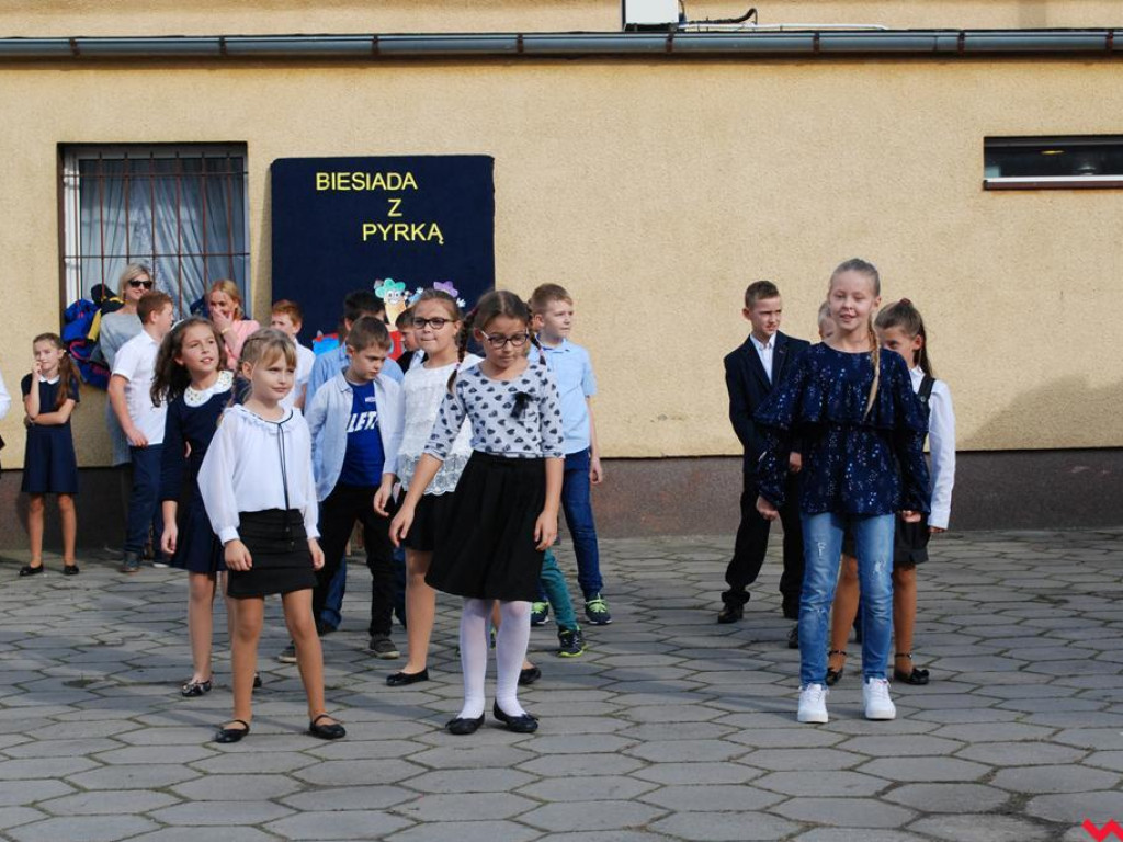 Nowy samochód strażacki poświęcony