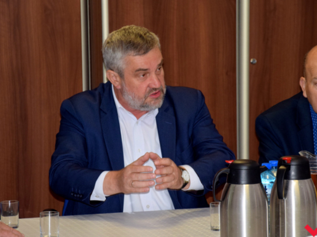 Minister rolnictwa o pomocy suszowej i szczęśliwych świniach na spotkaniu z rolnikami