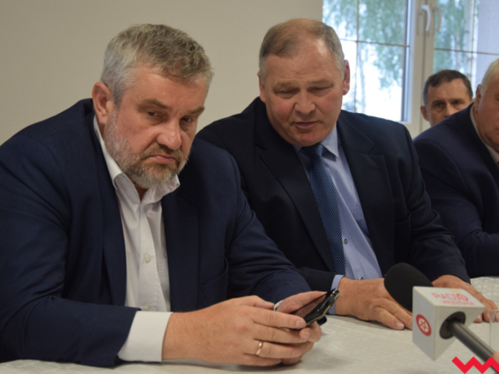 Minister rolnictwa o pomocy suszowej i szczęśliwych świniach na spotkaniu z rolnikami