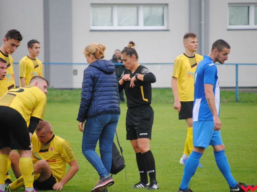 Sparta-Sklejka przegrywa w dramatycznych okolicznościach. Orzechowianie mogą być rozgoryczeni decyzjami sędziny