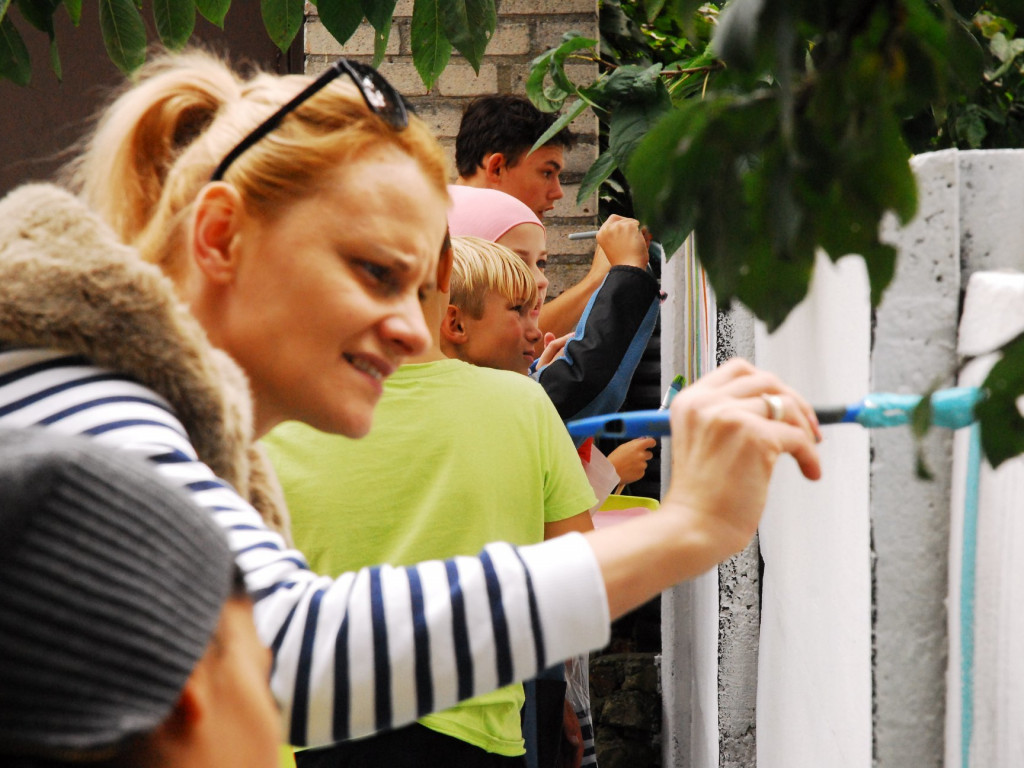 Nowy mural w Kołaczkowie powstał dzięki pracy mieszkańców