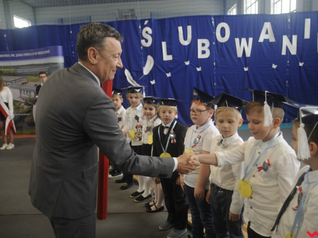 Ślubowanie pierwszaków w Orzechowie. Zobacz zdjęcia