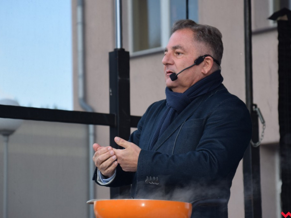 Skarby ze spiżarni gospodyń i patelnia mistrza, czyli pierwsze Powiatowe Święto Smaków
